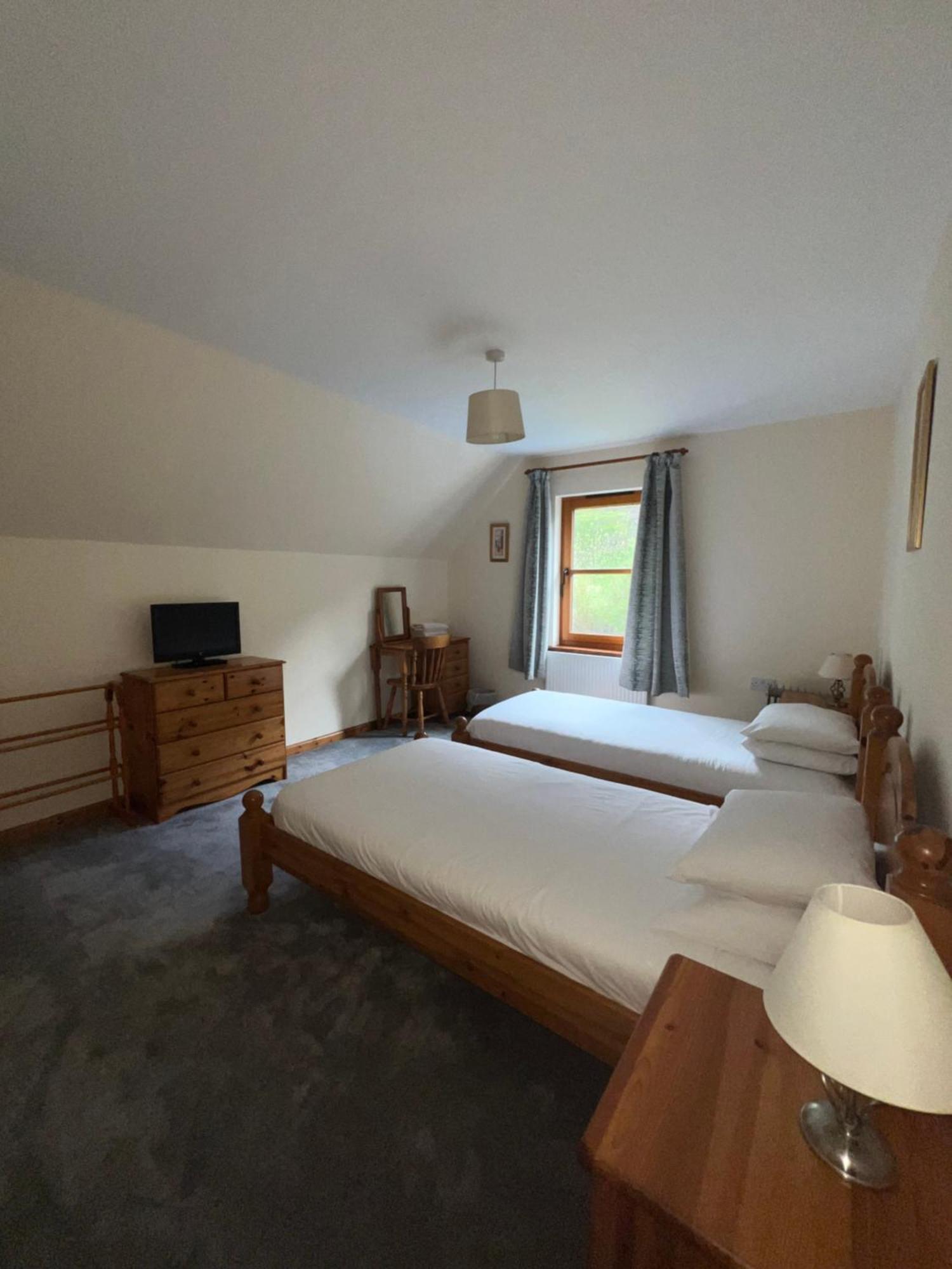 Glen Nevis Apartment 3 Fort William Buitenkant foto